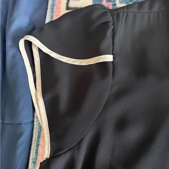 Torrid - Geogette Tulip Sleeve Blouse - Picture 2 of 5